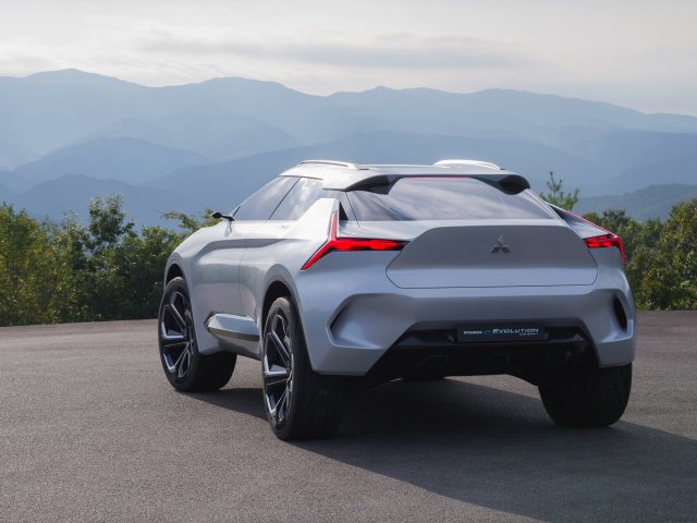 006 High res – Mitsubishi e-Evolution Concept (Autosalón Ženeva 2018)
